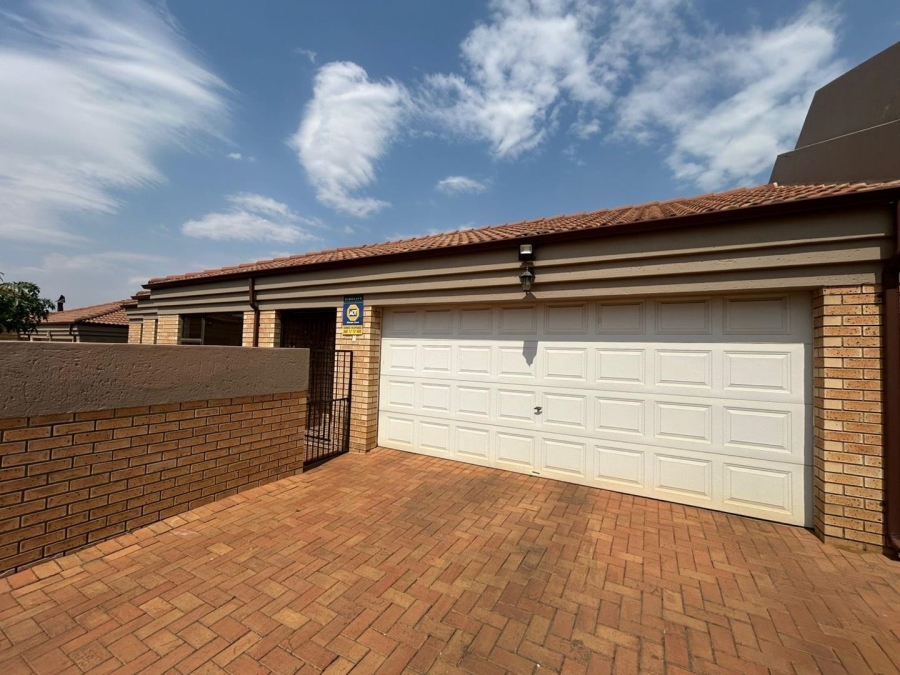 3 Bedroom Property for Sale in Pomona Gauteng