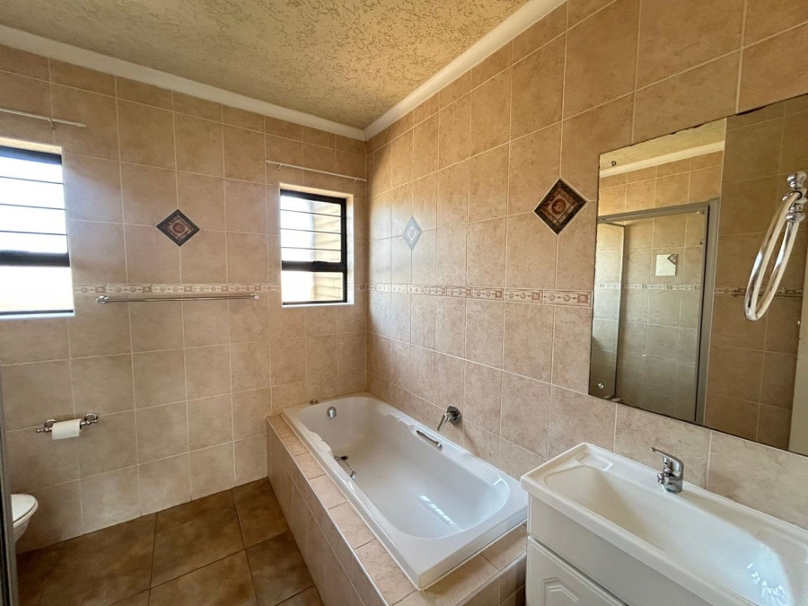 3 Bedroom Property for Sale in Pomona Gauteng