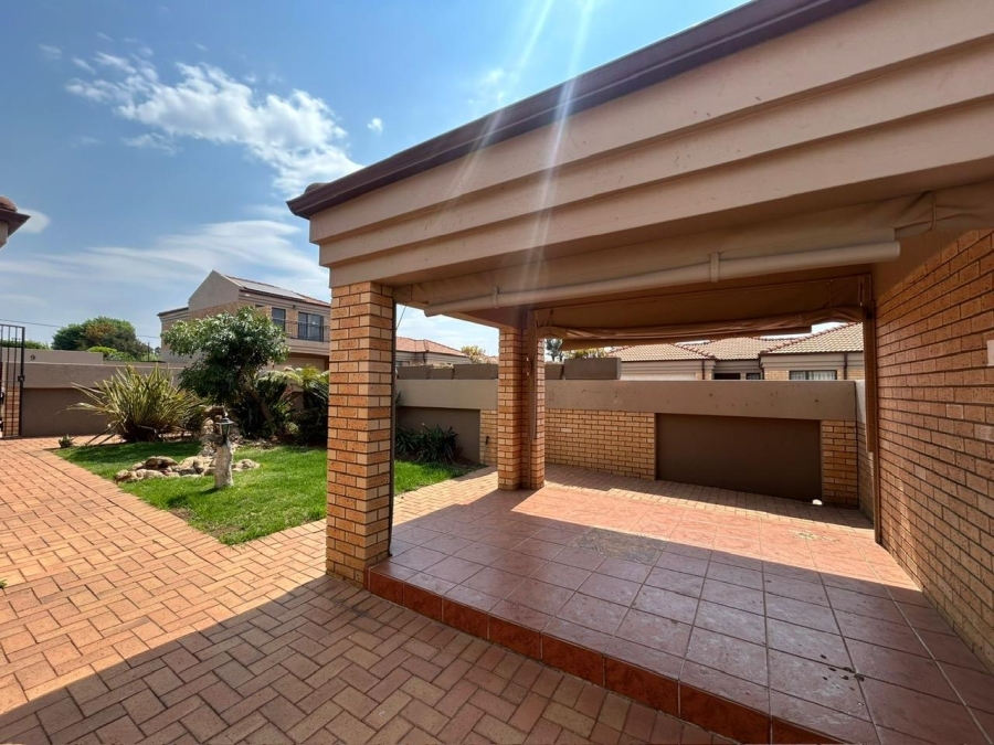 3 Bedroom Property for Sale in Pomona Gauteng