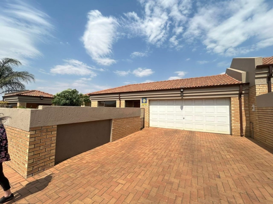 3 Bedroom Property for Sale in Pomona Gauteng