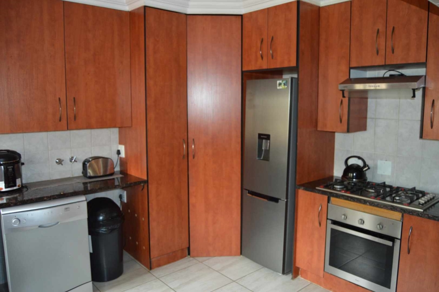 4 Bedroom Property for Sale in Verwoerdpark Gauteng
