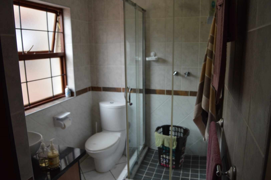 4 Bedroom Property for Sale in Verwoerdpark Gauteng