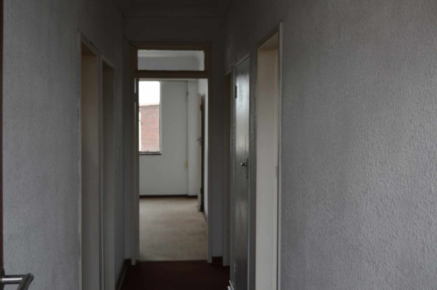 2 Bedroom Property for Sale in New Redruth Gauteng
