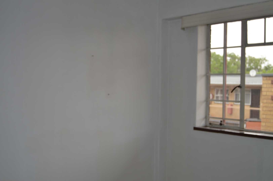 2 Bedroom Property for Sale in New Redruth Gauteng