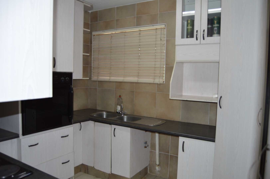 2 Bedroom Property for Sale in New Redruth Gauteng