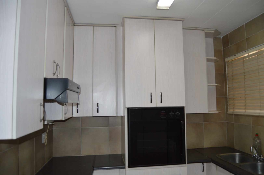 2 Bedroom Property for Sale in New Redruth Gauteng