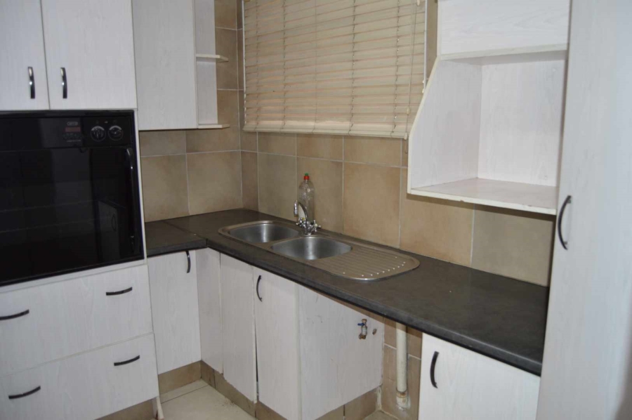2 Bedroom Property for Sale in New Redruth Gauteng