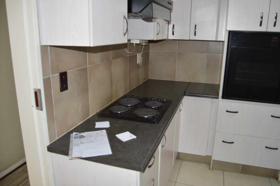 2 Bedroom Property for Sale in New Redruth Gauteng