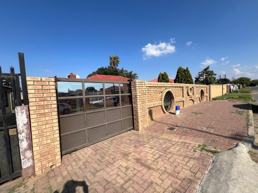 3 Bedroom Property for Sale in South Hills Gauteng