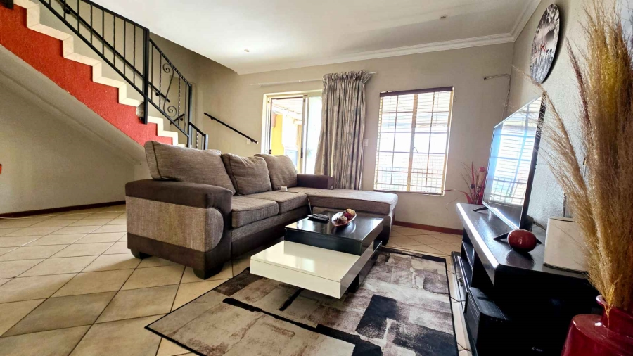 3 Bedroom Property for Sale in La Montagne Gauteng