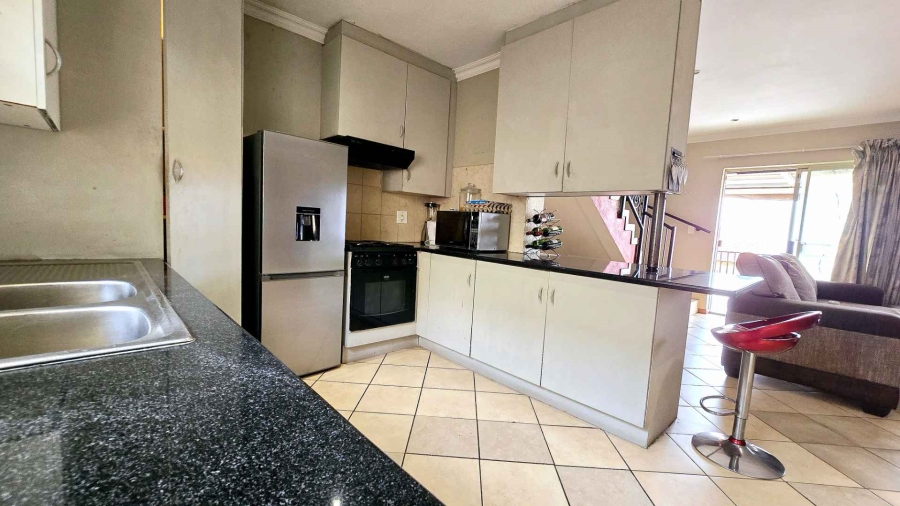 3 Bedroom Property for Sale in La Montagne Gauteng