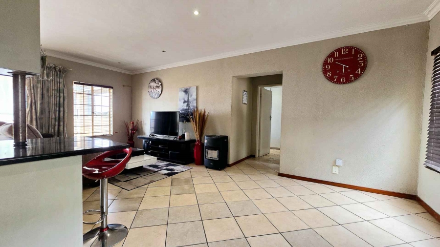 3 Bedroom Property for Sale in La Montagne Gauteng