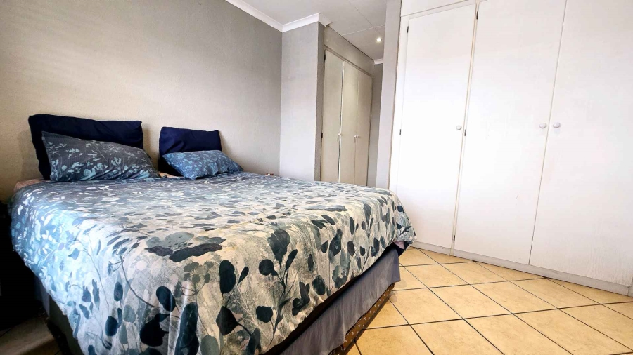3 Bedroom Property for Sale in La Montagne Gauteng