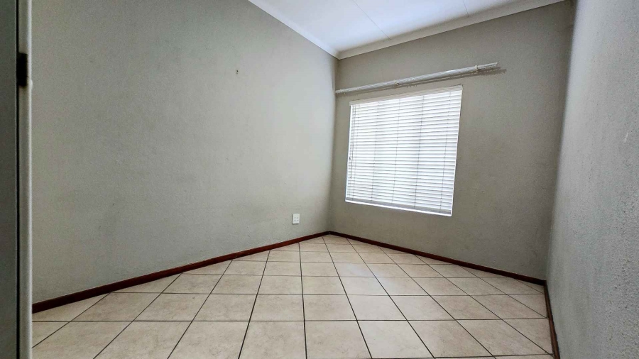 3 Bedroom Property for Sale in La Montagne Gauteng