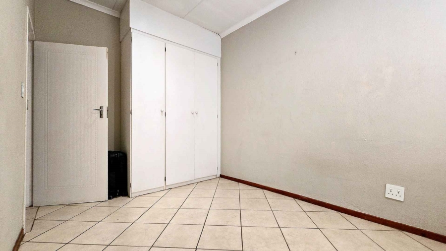 3 Bedroom Property for Sale in La Montagne Gauteng