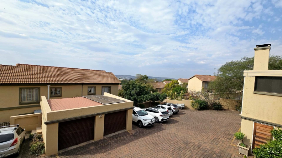 3 Bedroom Property for Sale in La Montagne Gauteng