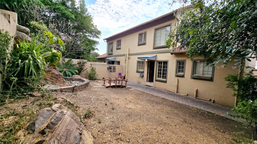 3 Bedroom Property for Sale in La Montagne Gauteng