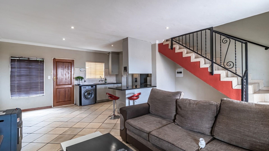 3 Bedroom Property for Sale in La Montagne Gauteng