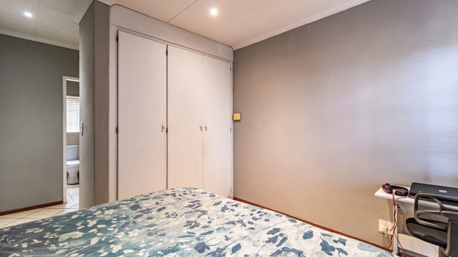 3 Bedroom Property for Sale in La Montagne Gauteng