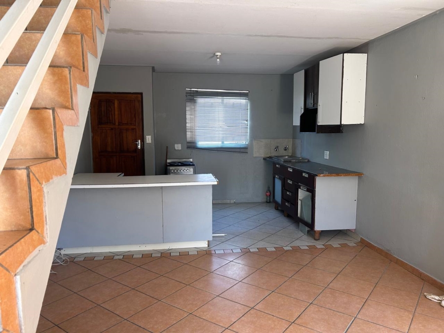 2 Bedroom Property for Sale in Lotus Gardens Gauteng