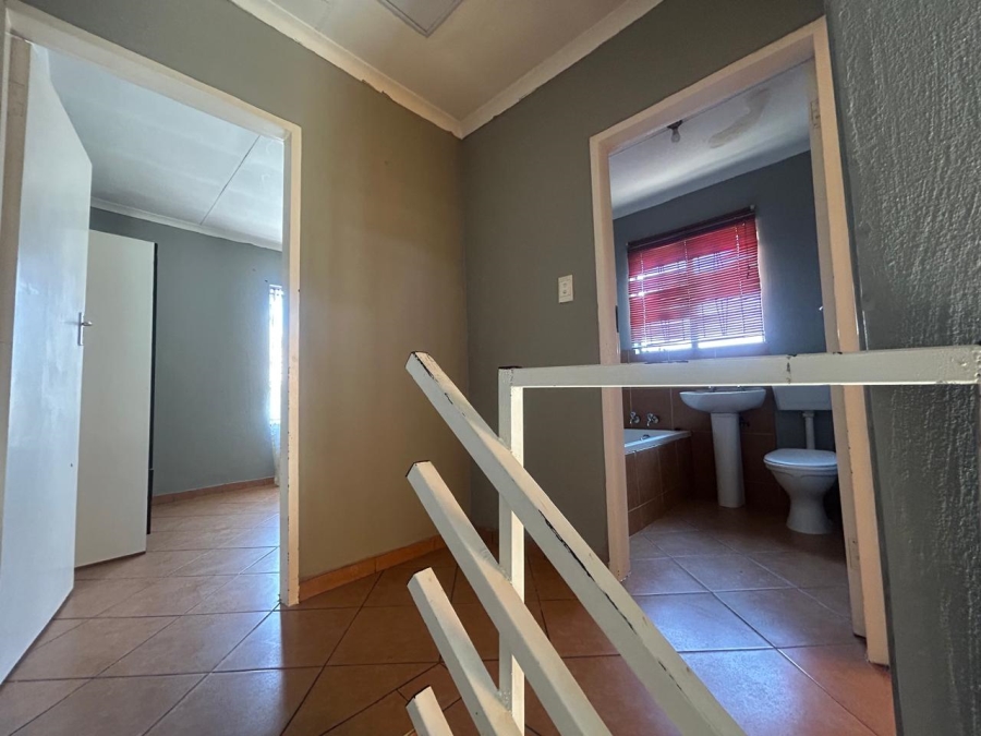 2 Bedroom Property for Sale in Lotus Gardens Gauteng