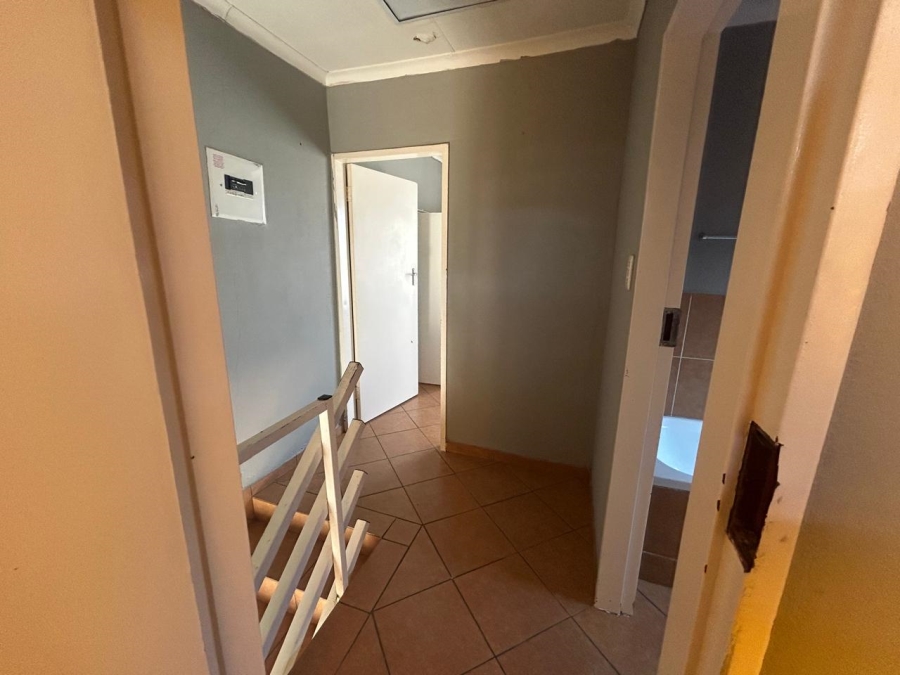 2 Bedroom Property for Sale in Lotus Gardens Gauteng