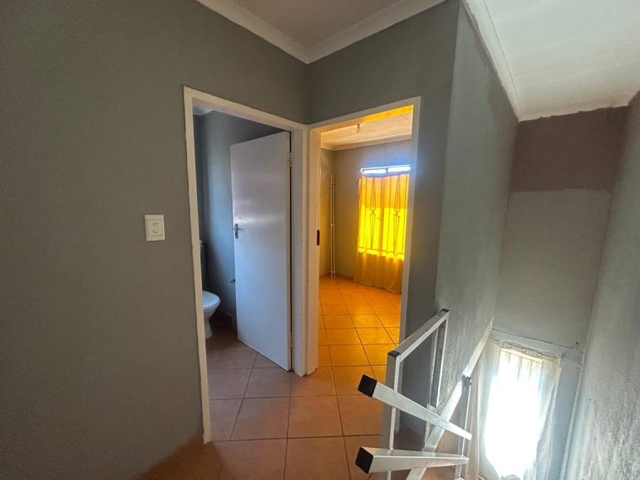 2 Bedroom Property for Sale in Lotus Gardens Gauteng