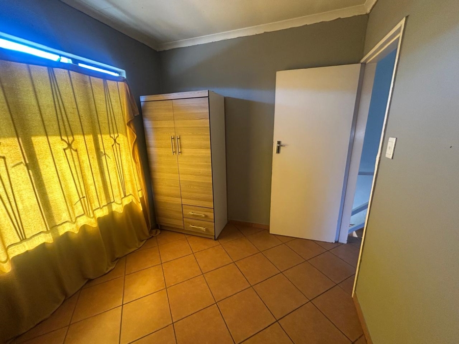 2 Bedroom Property for Sale in Lotus Gardens Gauteng