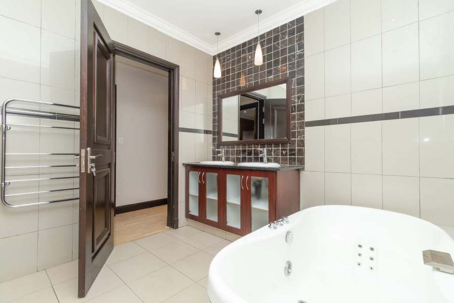 2 Bedroom Property for Sale in Morningside Gauteng
