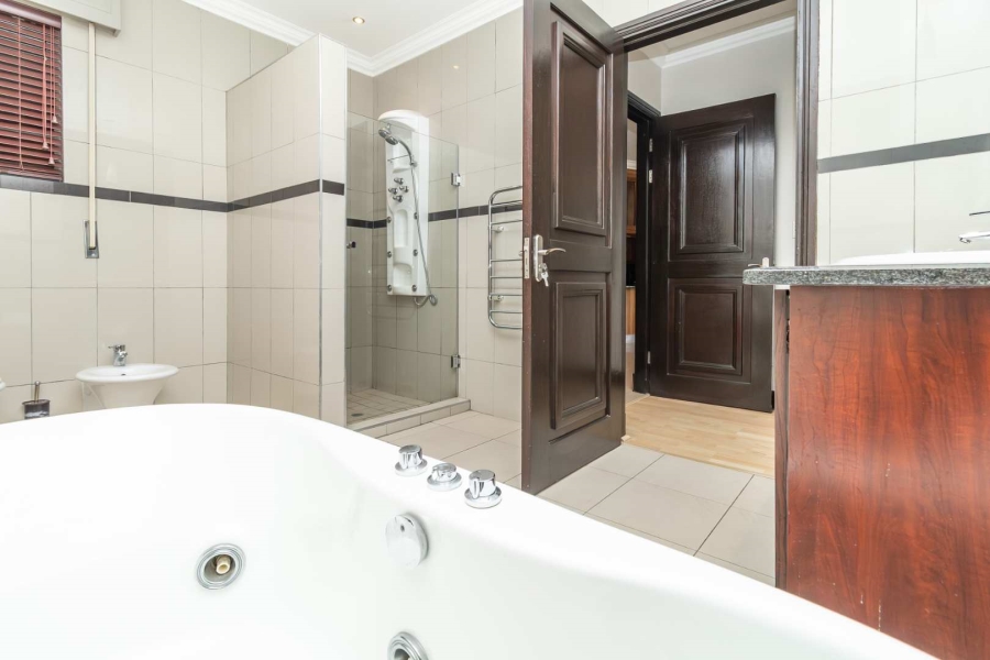 2 Bedroom Property for Sale in Morningside Gauteng