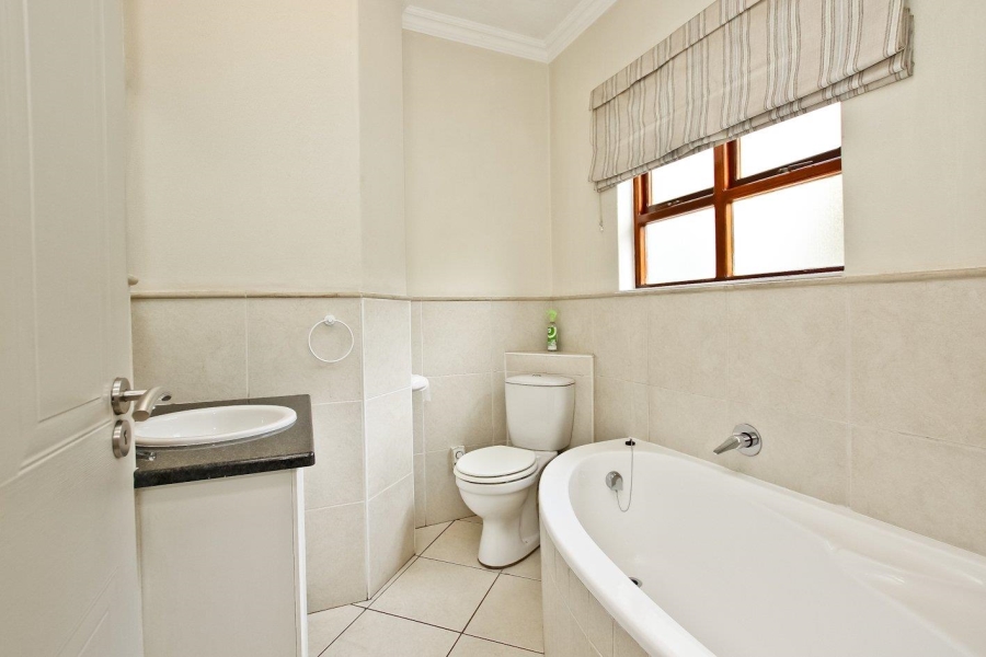 To Let 2 Bedroom Property for Rent in Craighall Gauteng