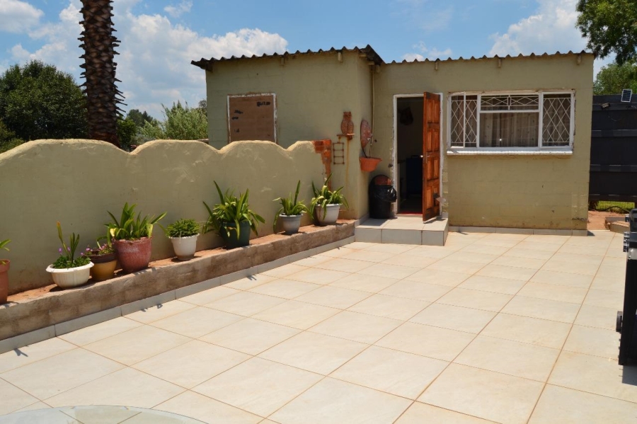 4 Bedroom Property for Sale in Unitas Park Gauteng