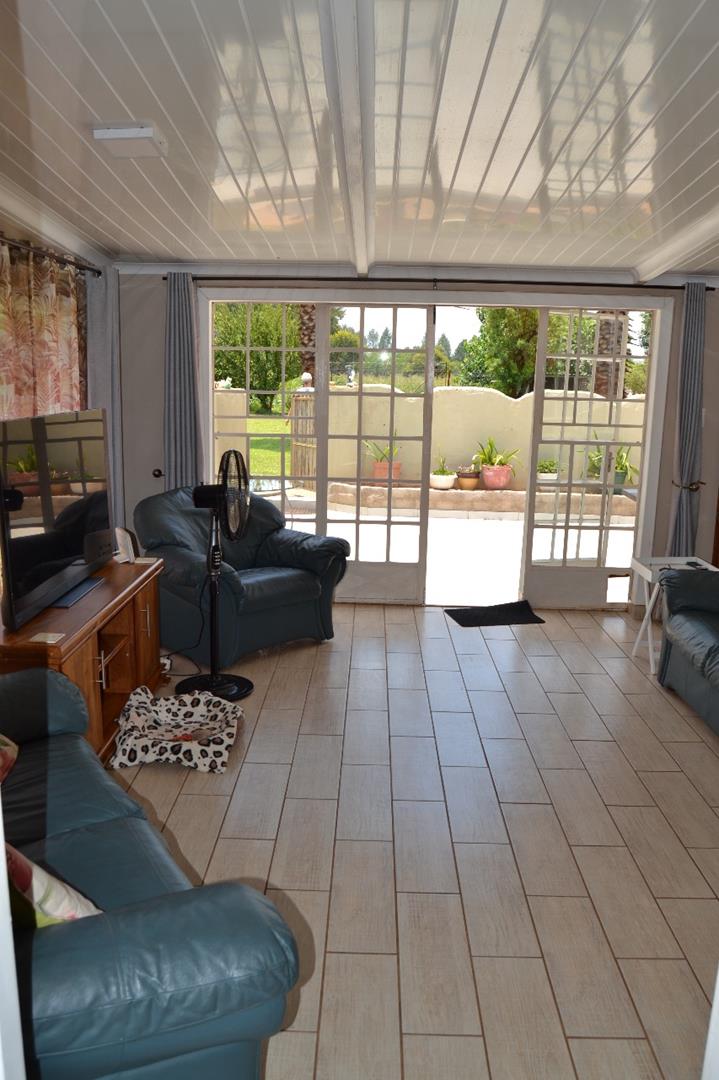 4 Bedroom Property for Sale in Unitas Park Gauteng