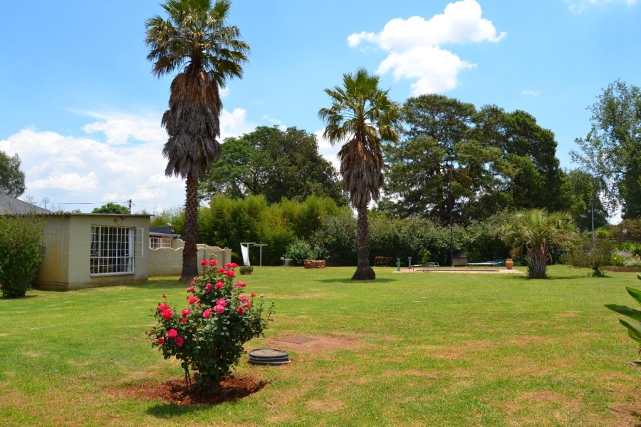 4 Bedroom Property for Sale in Unitas Park Gauteng