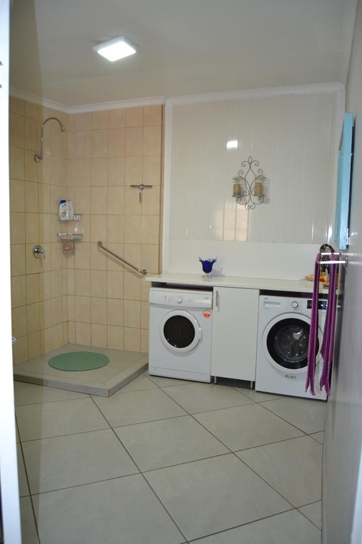 4 Bedroom Property for Sale in Unitas Park Gauteng