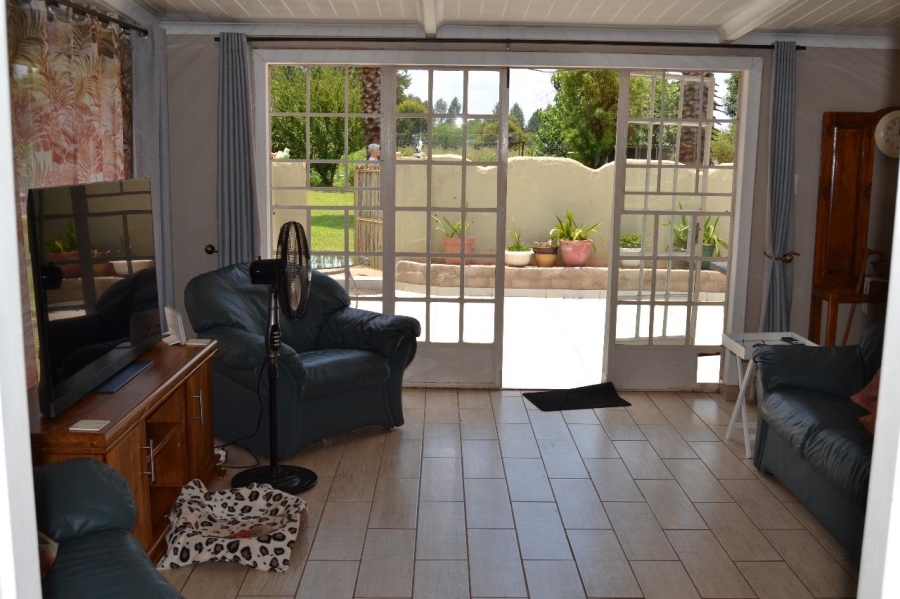 4 Bedroom Property for Sale in Unitas Park Gauteng