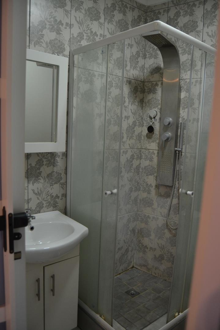 4 Bedroom Property for Sale in Unitas Park Gauteng