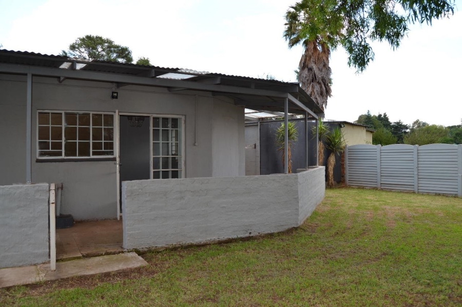 4 Bedroom Property for Sale in Unitas Park Gauteng