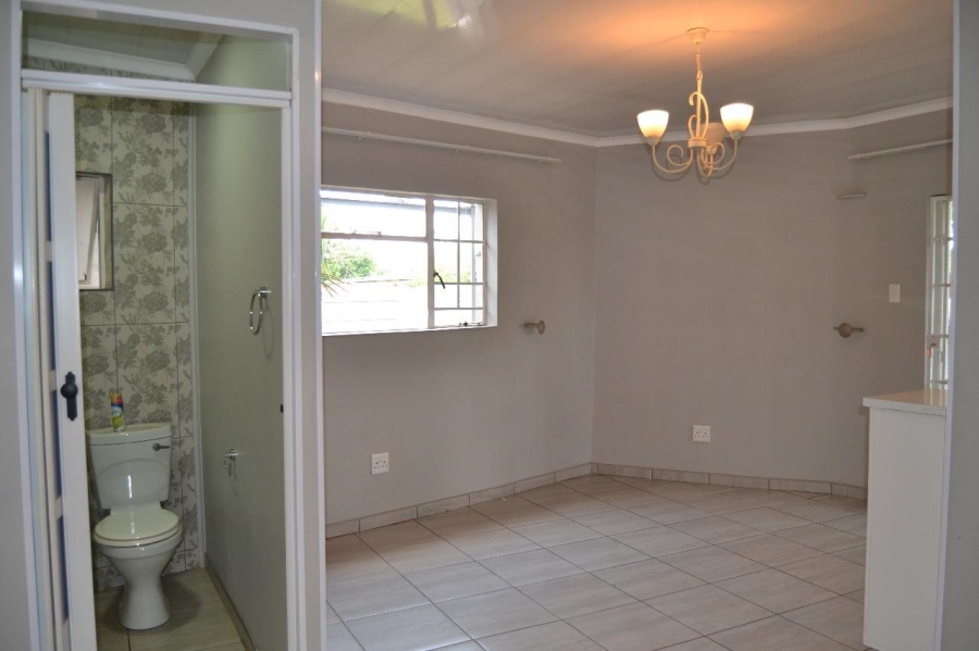4 Bedroom Property for Sale in Unitas Park Gauteng