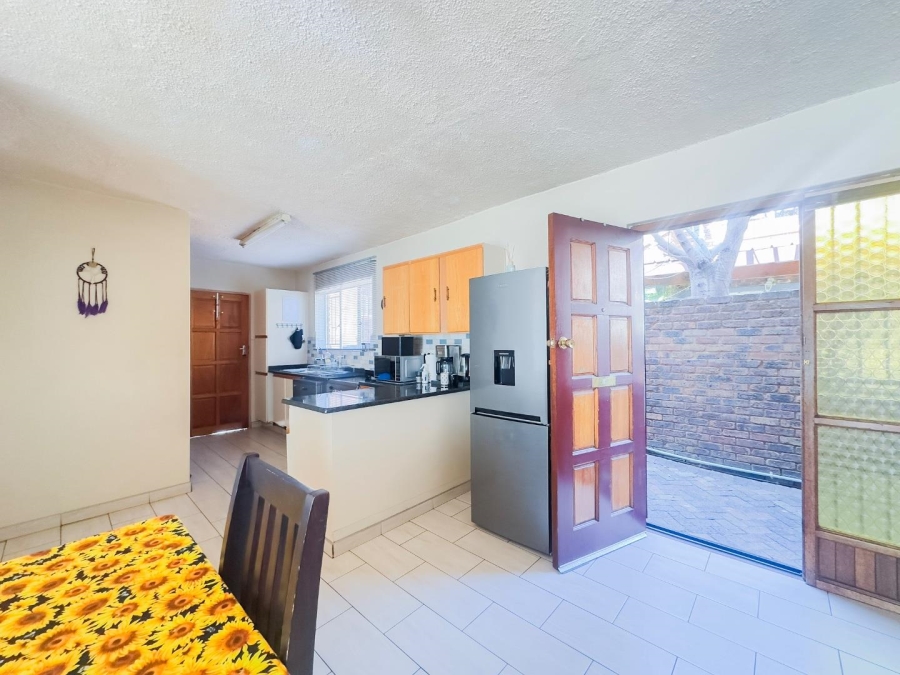 3 Bedroom Property for Sale in Garsfontein Gauteng