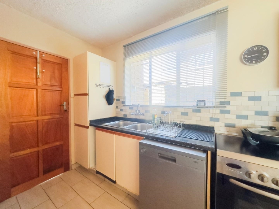 3 Bedroom Property for Sale in Garsfontein Gauteng