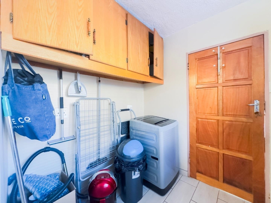 3 Bedroom Property for Sale in Garsfontein Gauteng