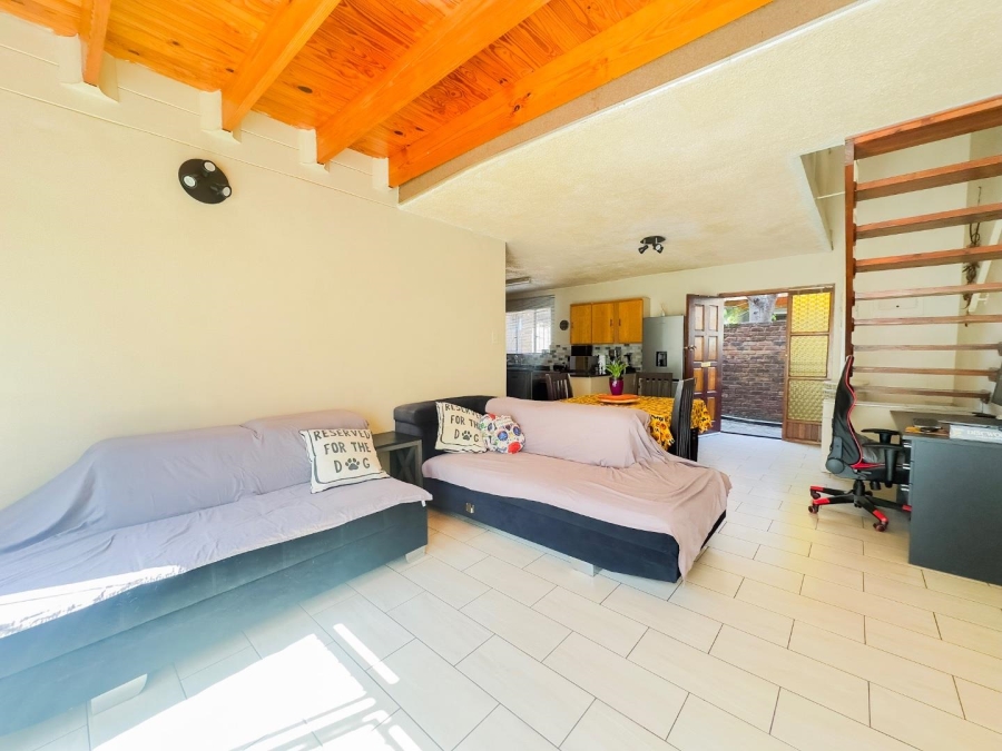 3 Bedroom Property for Sale in Garsfontein Gauteng