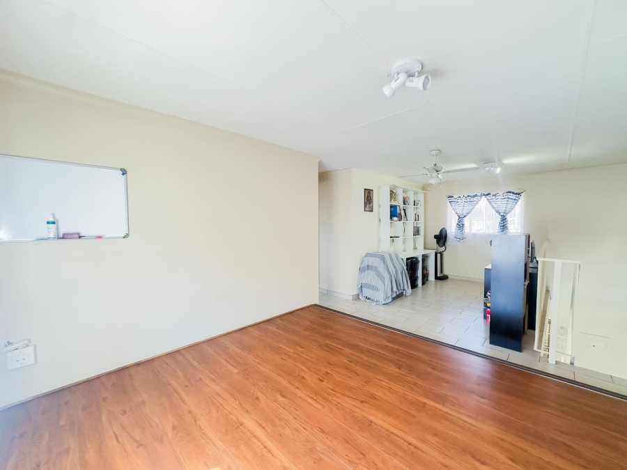 3 Bedroom Property for Sale in Garsfontein Gauteng