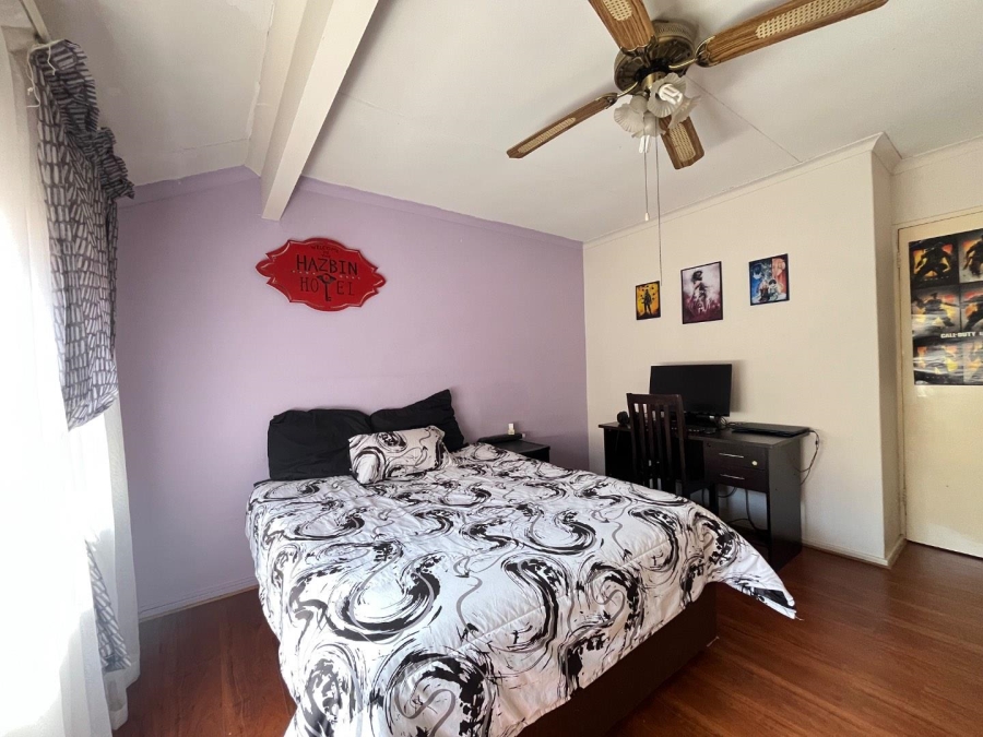 3 Bedroom Property for Sale in Garsfontein Gauteng