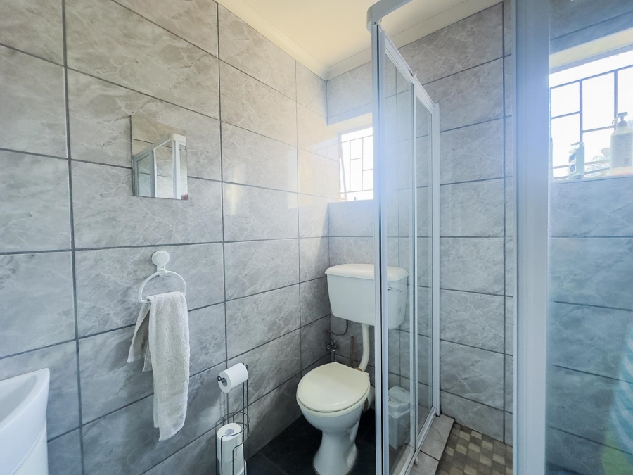 3 Bedroom Property for Sale in Garsfontein Gauteng