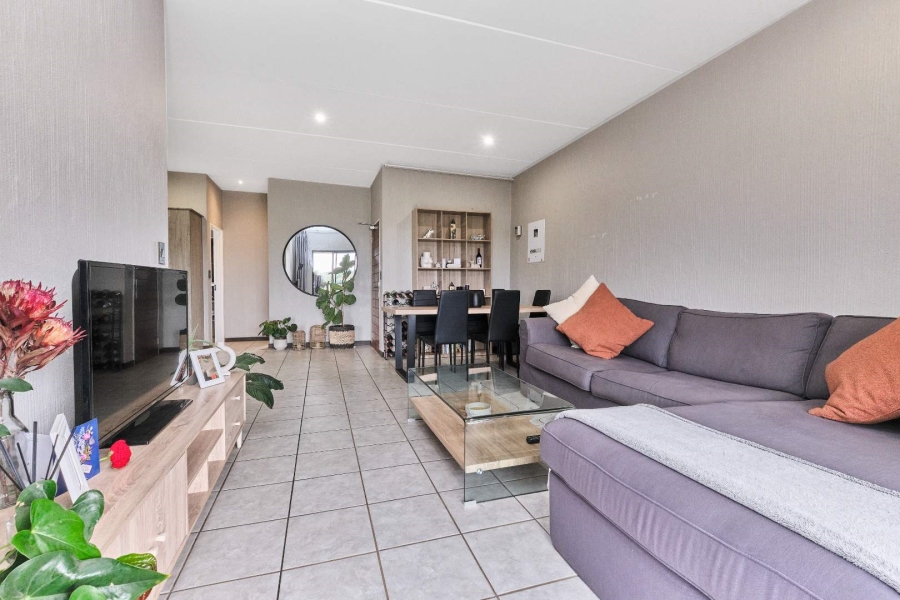 2 Bedroom Property for Sale in Wilgeheuwel Gauteng