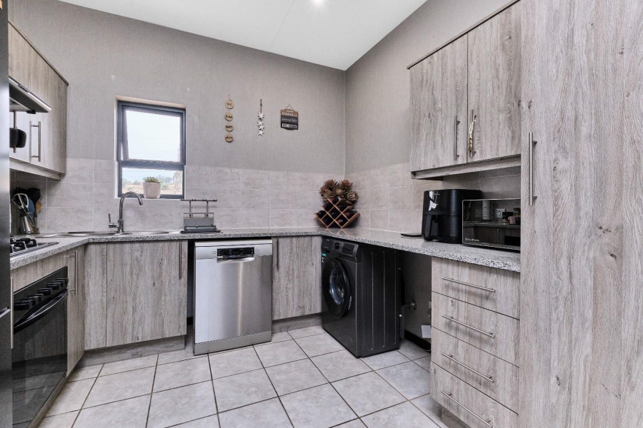 2 Bedroom Property for Sale in Wilgeheuwel Gauteng