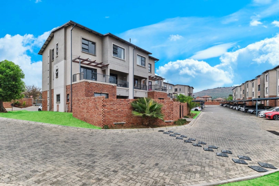 2 Bedroom Property for Sale in Wilgeheuwel Gauteng