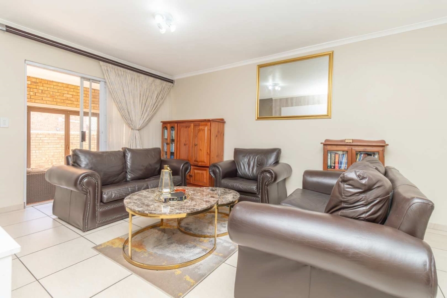 3 Bedroom Property for Sale in Honeydew Manor Gauteng